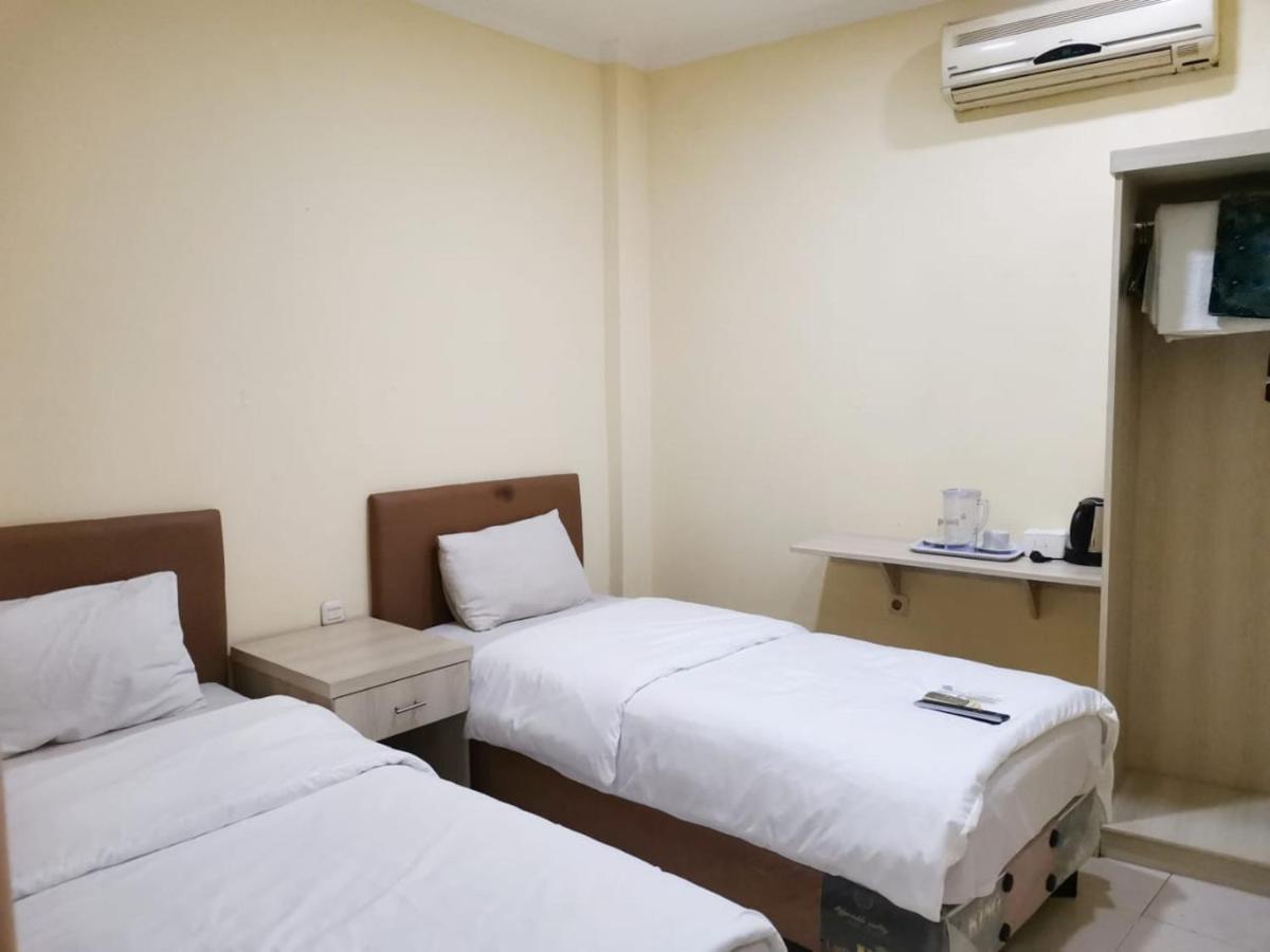 Hotel Nusantara Indah Syariah Jakarta Exterior foto